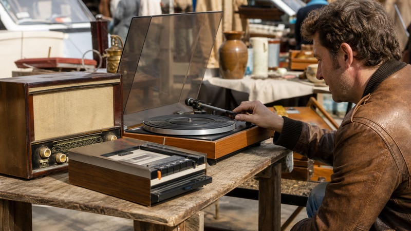 Illustration : Platines, radios et lecteurs cassette vintage : les tests à faire avant d’acheter