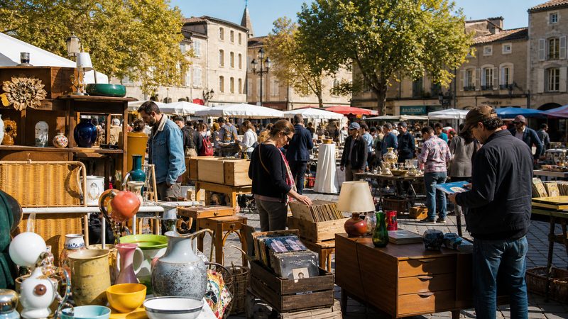 Illustration : Les grandes tendances des brocantes et vide-greniers en 2026