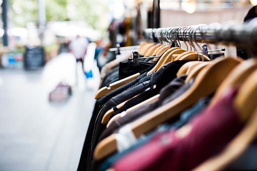 Photo de Braderie de vêtements